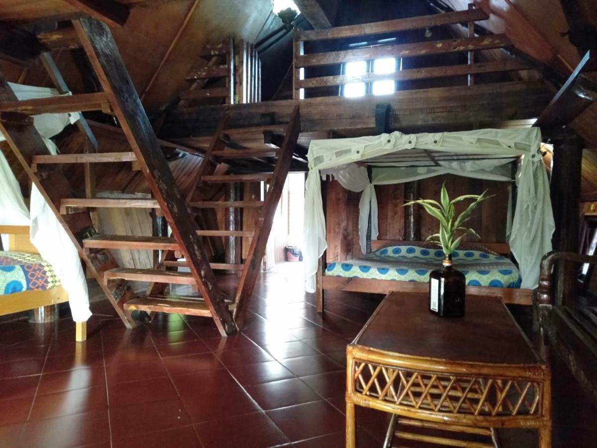 Bagus Bay Homestay Tuktuk Siadong Exterior foto
