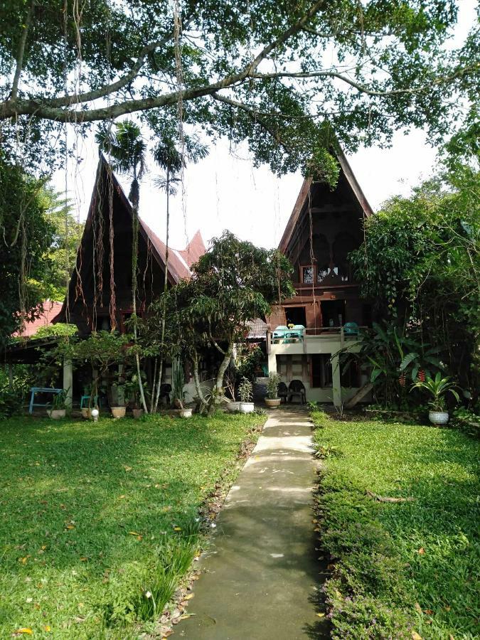 Bagus Bay Homestay Tuktuk Siadong Exterior foto
