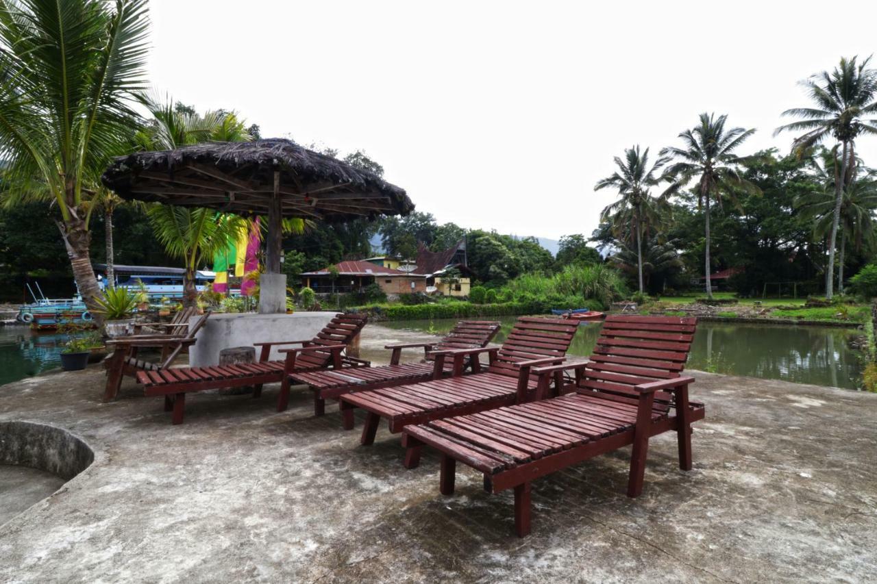 Bagus Bay Homestay Tuktuk Siadong Exterior foto