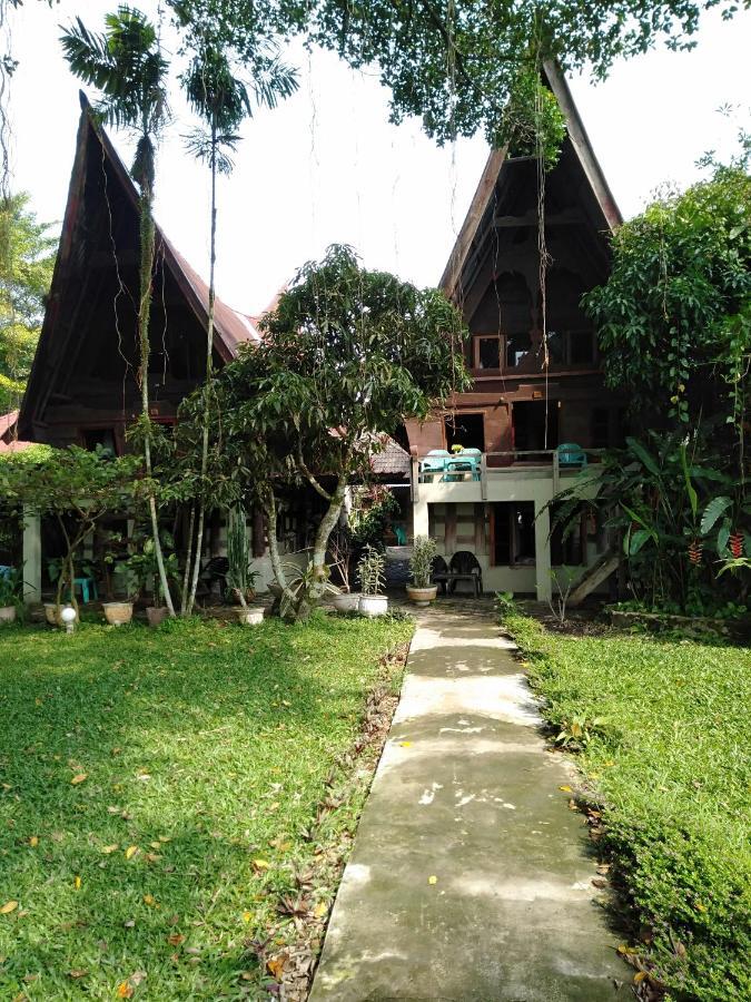 Bagus Bay Homestay Tuktuk Siadong Exterior foto