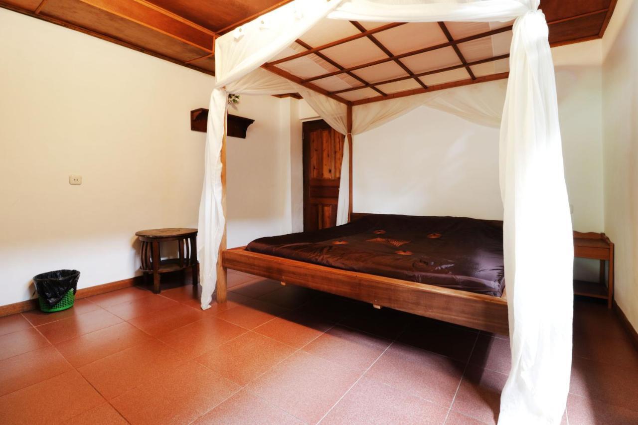 Bagus Bay Homestay Tuktuk Siadong Exterior foto