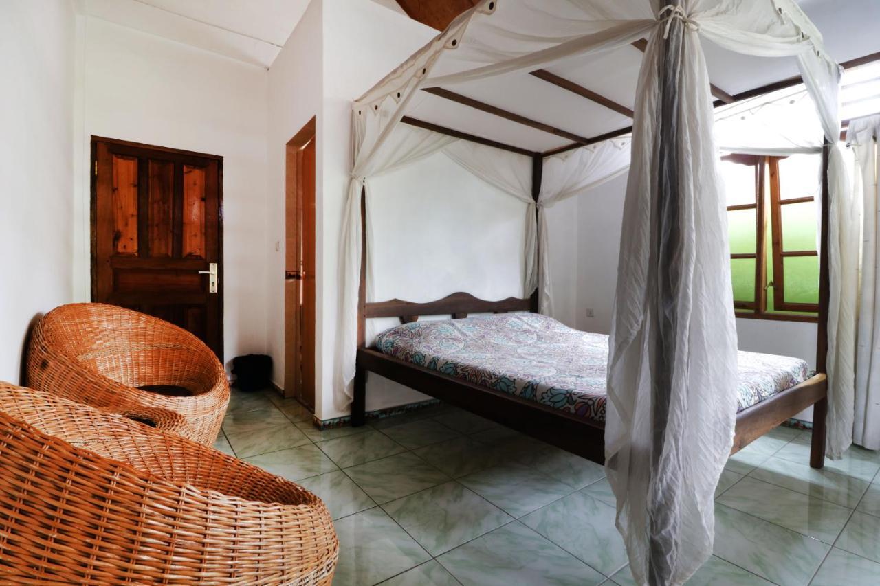 Bagus Bay Homestay Tuktuk Siadong Exterior foto